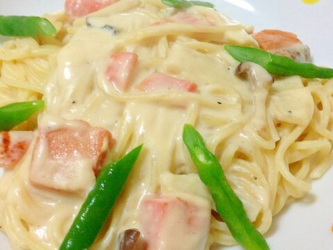 秋鮭ときのこのクリームパスタ